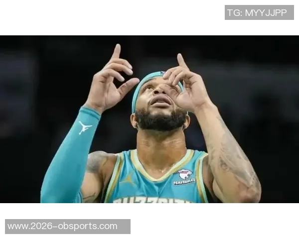 迈尔斯布里奇斯表现出色14投6中贡献17分4篮板三分球命中率高达50